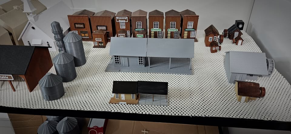Collection of HO and N scale model railroad buildings